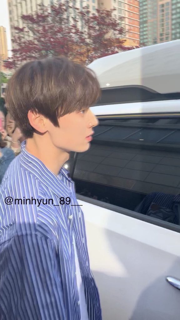 qwerty987654_'s tweet photo. 3. 황민현 (워너원) https://t.co/eltDMYYVZ2
