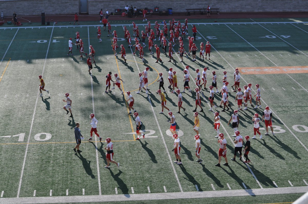 Aewstime's tweet photo. McGill Football Camp Day 1
@McGillAthletics #redmenfootball #FootRSEQ https://t.co/5u01jjfUvd