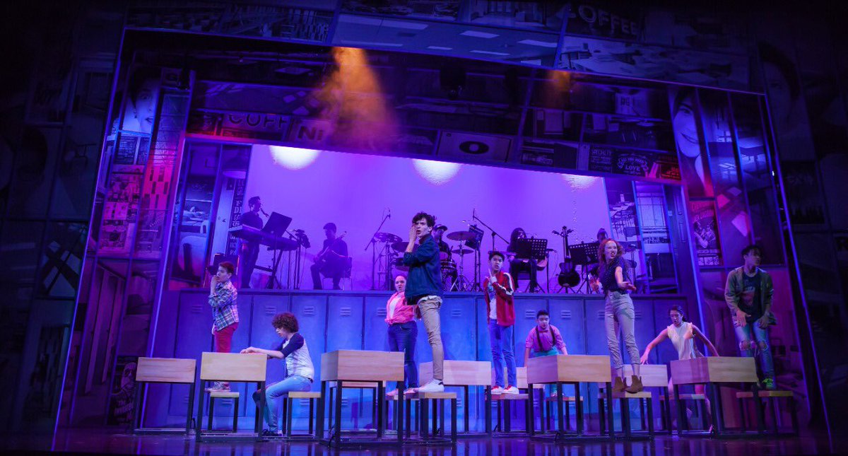 ALos13Obra's tweet photo. #FelizDomingo *Estamos listos para recibirlos en el Nuevo Teatro Libanés 🎒🎒🎒 #Alos13 Función 12:30 PM https://t.co/BndeHq545k