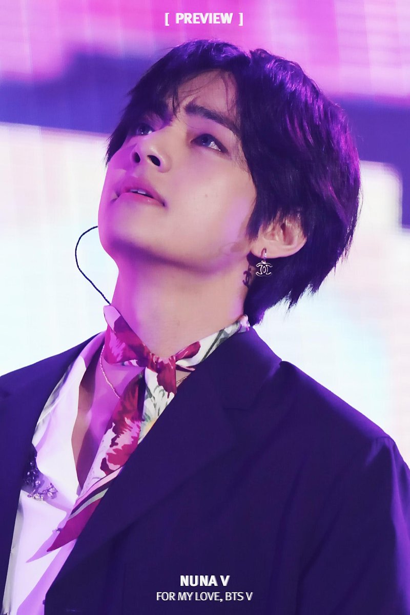 _nuna_V's tweet photo. [PREVIEW] 190811 롯데패밀리콘서트
눈빛에 사연 오조오억개💜
#태형 #방탄소년단뷔 #BTSV #V #Taehyung @BTS_twt https://t.co/oyPHUytXZf