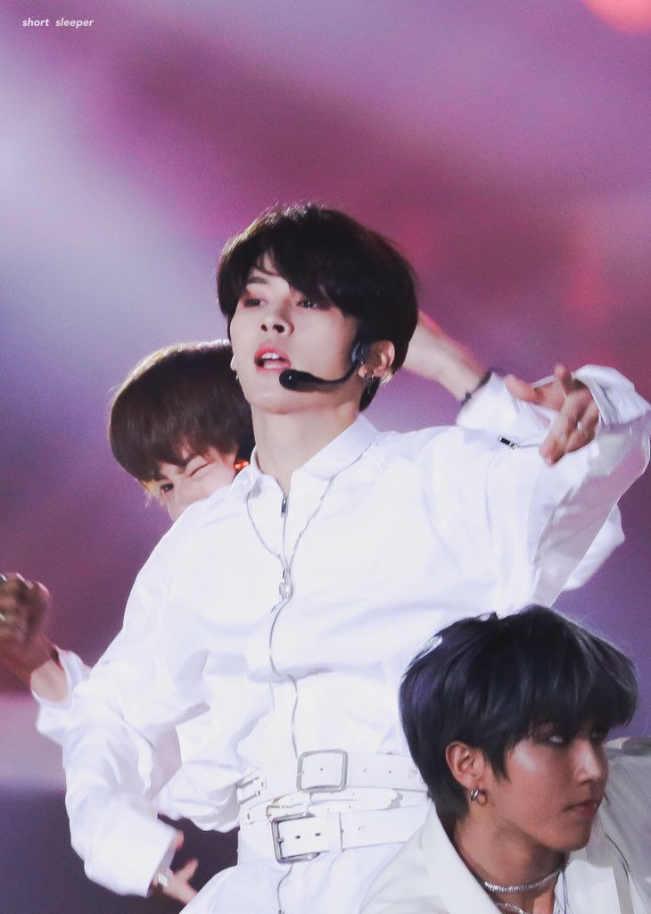 shortsleeper1's tweet photo. 😌💓💓

#LEEKNOW #리노 #リノ #StrayKids
#민호 #Minho #ミノ #스트레이키즈 https://t.co/Dy5O6xnVU1