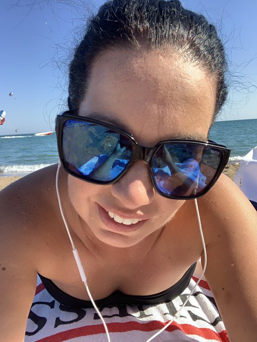 Wer kommt mich eincremen ? https://t.co/H8m2pS2kB2<a href="/tag/model"class="tags"><span>#model</span></a><a href="/tag/bikini"class="tags"><span>#bikini</span></a><a href="/tag/beautiful"class="tags"><span>#beautiful</span></a><a href="/tag/modellife"class="tags"><span>#modellife</span></a><a href="/tag/lovemyjob"class="tags"><span>#lovemyjob</span></a>