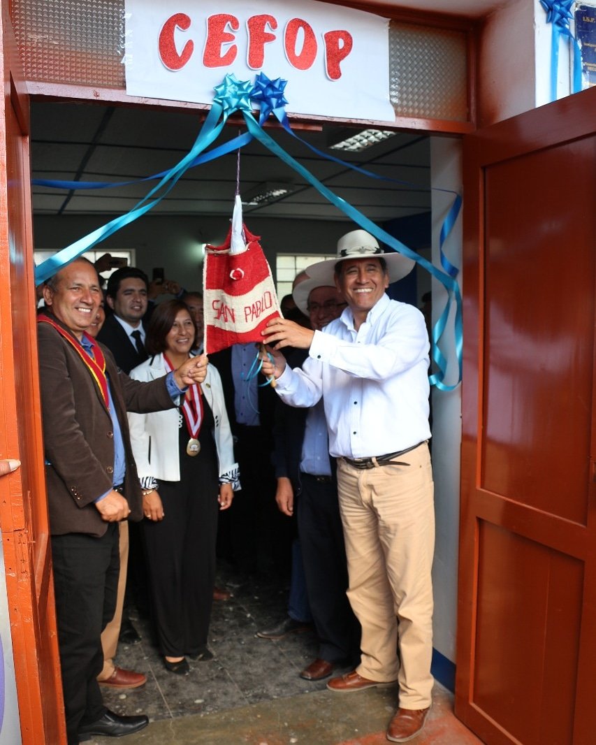 gob_reg's tweet photo. 🏣#CEFOP mejorará actividades productivas en San Pablo.
Gobernador @MesiasGuevara inauguró el nuevo Centro Experimental de Formación Profesional en esa provincia.
#Cajamarca #cajamarcaperu #Educación #PrimeroLaGente https://t.co/YEcHJWqvHq