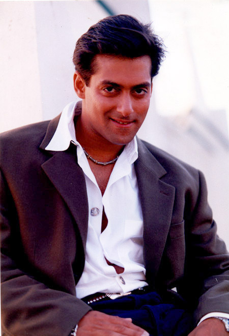 Iftykhan15's tweet photo. | "People will hate you, rate you, shake you and break you, but how strong you stand is What makes you!!"🖤 
@BeingSalmanKhan #100MSalmaniacsOnSocialMedia https://t.co/Kcf8MZqz58