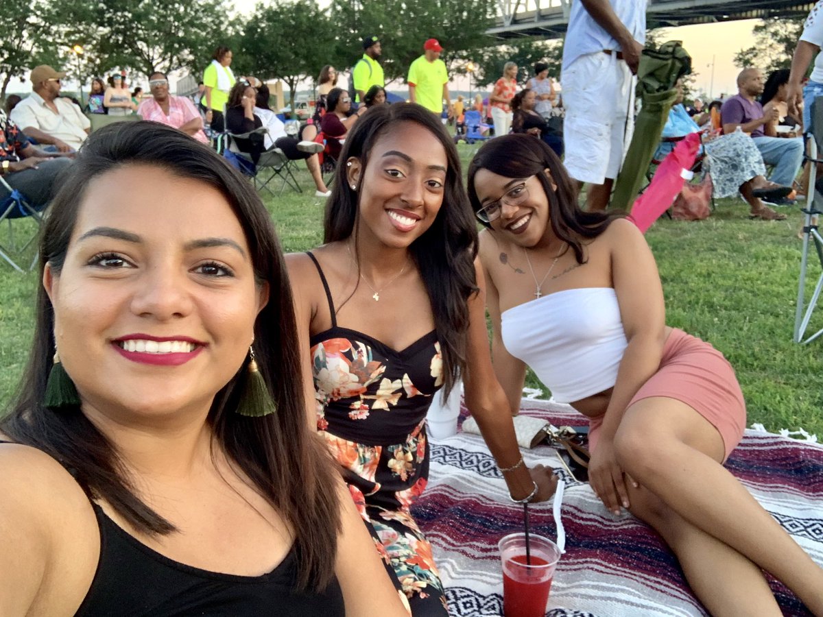 TRobertsTV's tweet photo. The River City Soul Fest was great. We loved Brian McKnight. #Brianized https://t.co/d2rJrNyIat