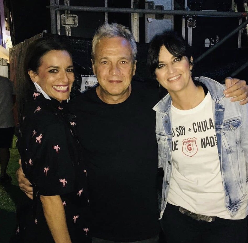 Siempre rodeado de chicas guapas... que le voy a hacer. Con mi Bebe y Susana, de <a href="/EF_MARIPOSA/">Efecto Mariposa</a>