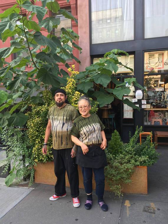 Bezona column: How to get that tropical look anywhere – West Hawaii Today hawaiinformer.com/165801/bezona-…