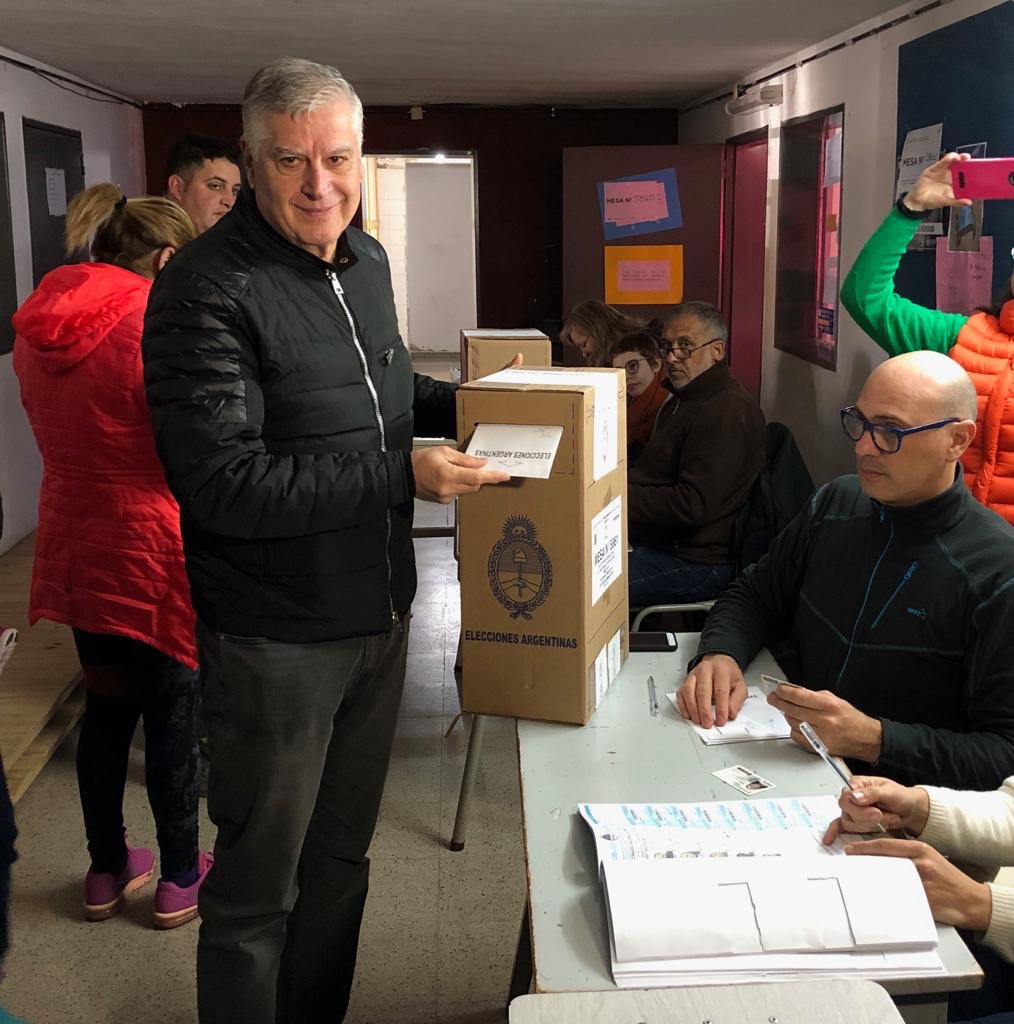 Dip_Gutierrez's tweet photo. Esta mañana, con mucha alegría, emití mi voto en la ciudad de Río Cuarto. 

¡El ejercicio de la democracia es un hecho que se festeja y nos llena de orgullo a los argentinos!

#EleccionesArgentina #EleccionesPASO2019 #HacemosPorCórdoba https://t.co/Bq91OkGDFq