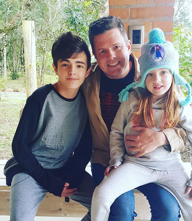 drfabiorieger's tweet photo. Feliz Dia dos Pais para todos os papais!!! Amo vocês meus filhotes!!!
.
#drfabio #fabionacozinha #LCHF #lowcarb #lowcarbbrasil #lowcarbdiet #emagrecer #Joinville #emagrecendo #paleo #lowcarbpaleo #dieta #dietapaleo #longevidade #triboforte #food #paleo #… https://t.co/2npQgZa3sf https://t.co/A2hexHOyMn