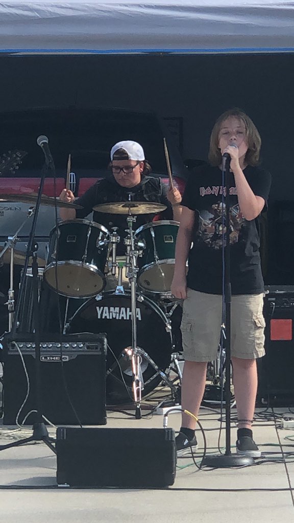 #porchselfie during #porchfest #CreekSSBingo <a href="/PrairieCR_Creek/">Prairie Creek</a>