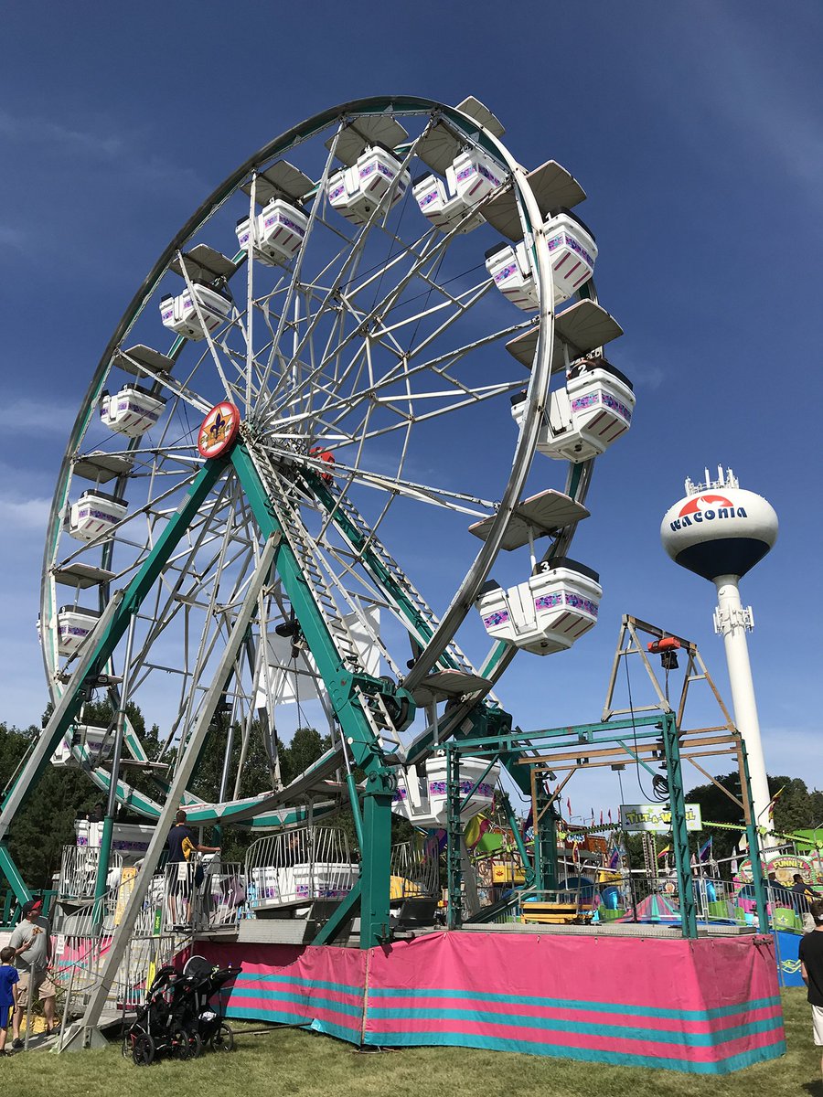 CarverCoFair's tweet photo. Don't forget – Free admission to the Fair after 6pm today! It's looking like a beautiful night for the last day of the Fair! https://t.co/Thiof8qGU6