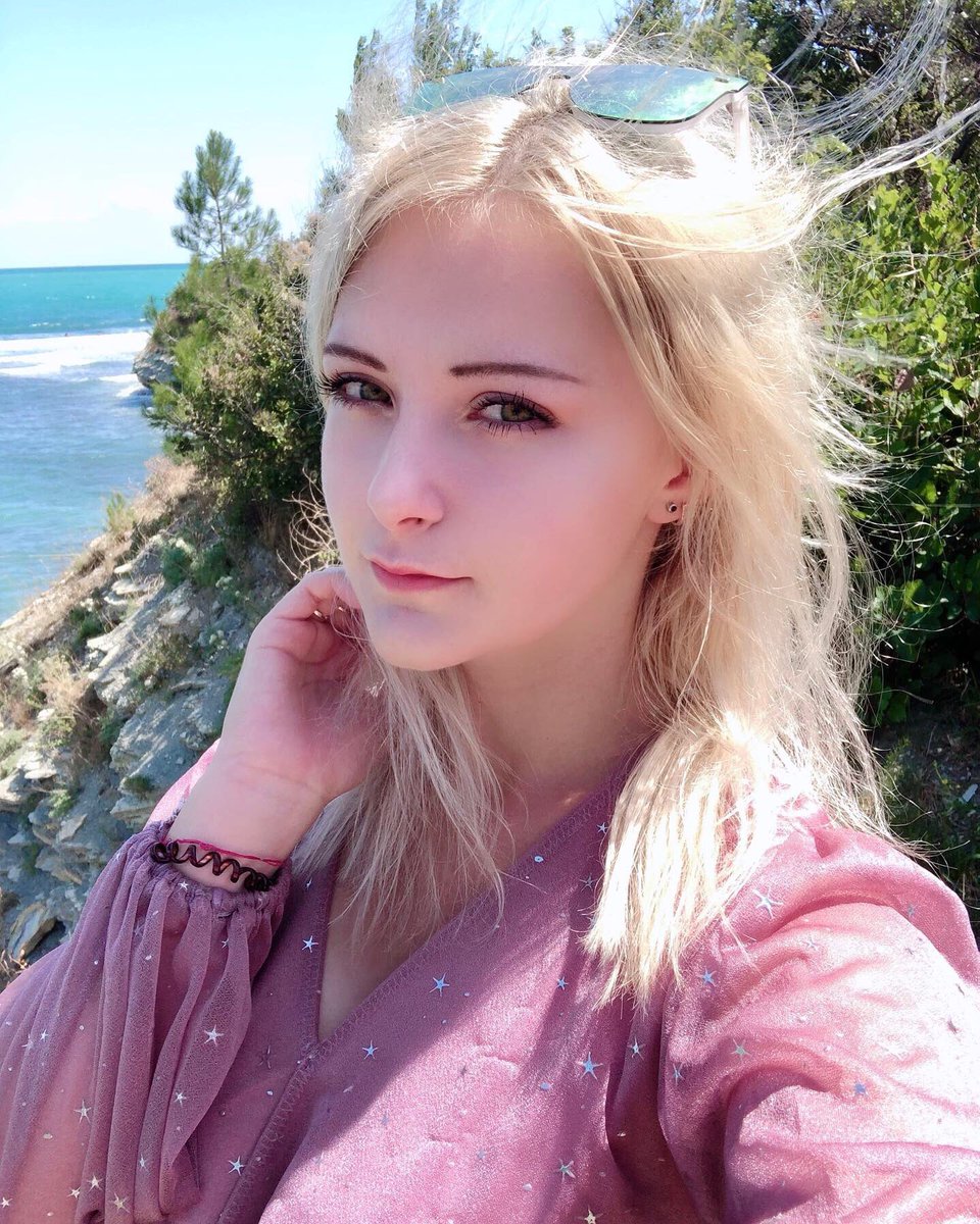This sea is just adorable  🌊 💙 https://t.co/eywPOud3Jr