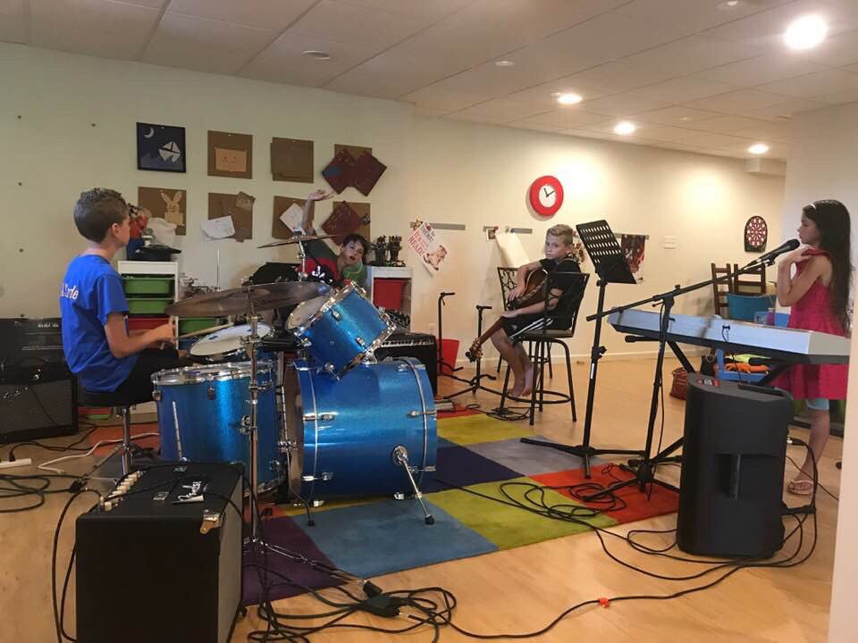 KevPegMusic's tweet photo. Today is the debut of a new band called “When Pigs Fly”, featuring our daughter Avery on Vocals/keys and our son Gavin in lead guitar. So excited for their first real gig (private pool party)!! https://t.co/ZO6JK0oPwI