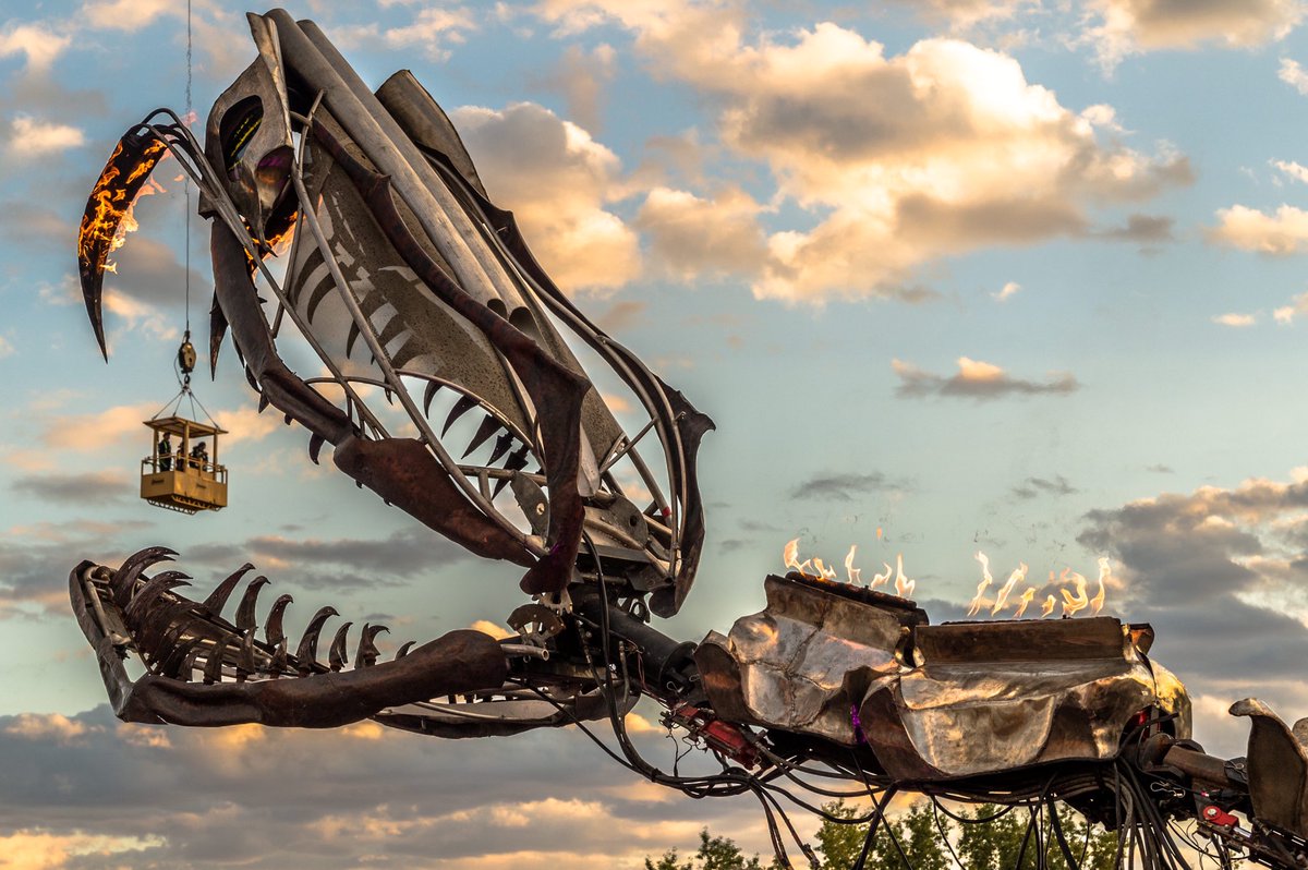 Beakerhead's tweet photo. 🐉 GIVEAWAY 🐉 

Who remembers when Serpent Mother checked out #YYC

Win TWO tickets TODAY and get seriously stoked for #Beakerhead 2019!!!!

1. Follow @beakerhead
2. Retweet
3. Comment a 🔥 gif

📸: Beakerhead 2017, Trevor Lalonde https://t.co/oQTyA9lbIh