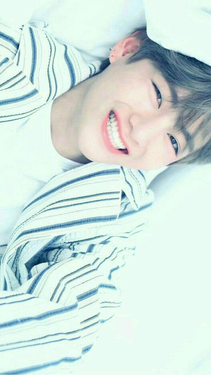 cofaime's tweet photo. Omg I'm so Happy!!! Rest well my love! 🥺🥺💜💜  #HappyVacationBTS https://t.co/77gFrBNDhj