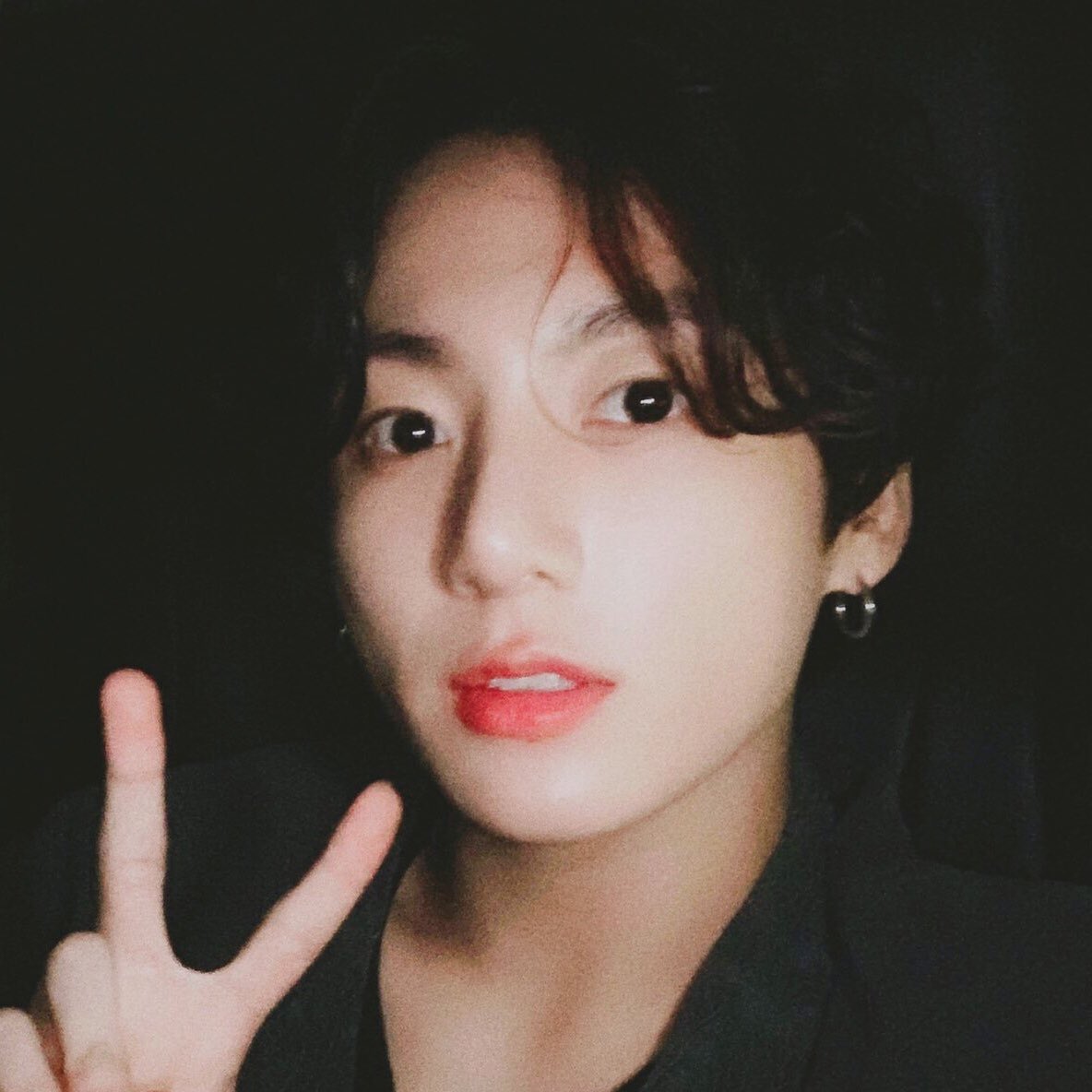 KOOKLEMONDE's tweet photo. #정국 #JK 꾸꾸 셀카 좋아 https://t.co/YzVI32uoi3