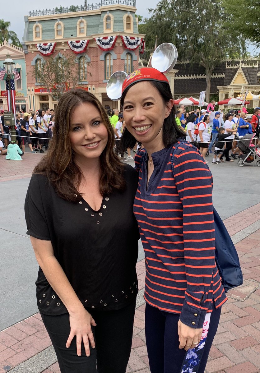 anitaz5's tweet photo. How awesome to meet @erinmyers at #chocwalk today at Disneyland. #ktla #KTLAmorningNews https://t.co/hBQqfQmanX
