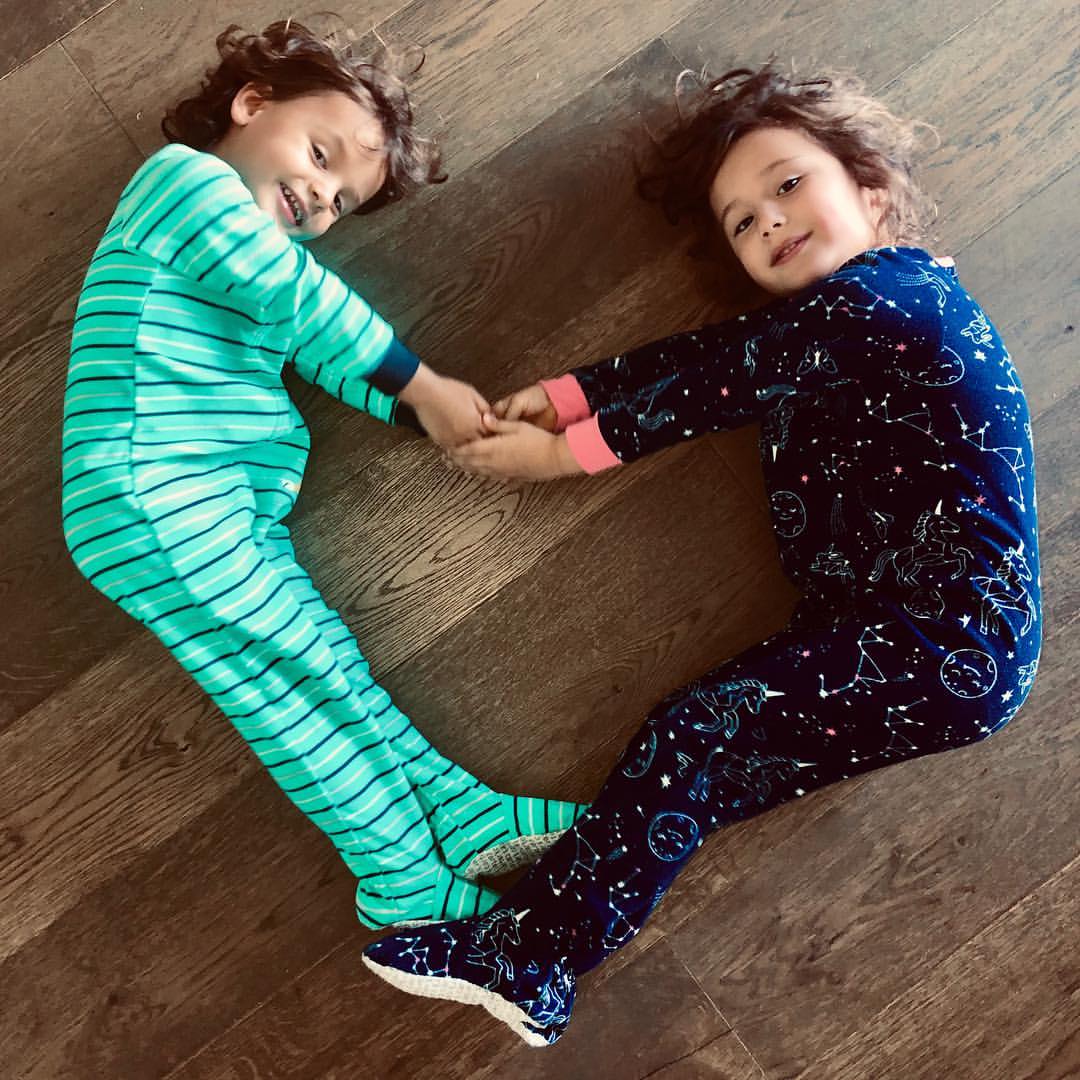 EdimarEgn's tweet photo. @angelicavale @DanielNicolasPV Felicidades príncipe @DanielNicolasPV  @angelicavale @AngelicaMasiel @ottompadron los amoooooo familia maravillosa, Dios los bendiga siempre 🎂🎉🥳🎊😘😍❤ saludos Perú 🇵🇪 https://t.co/nVLtcG36AM