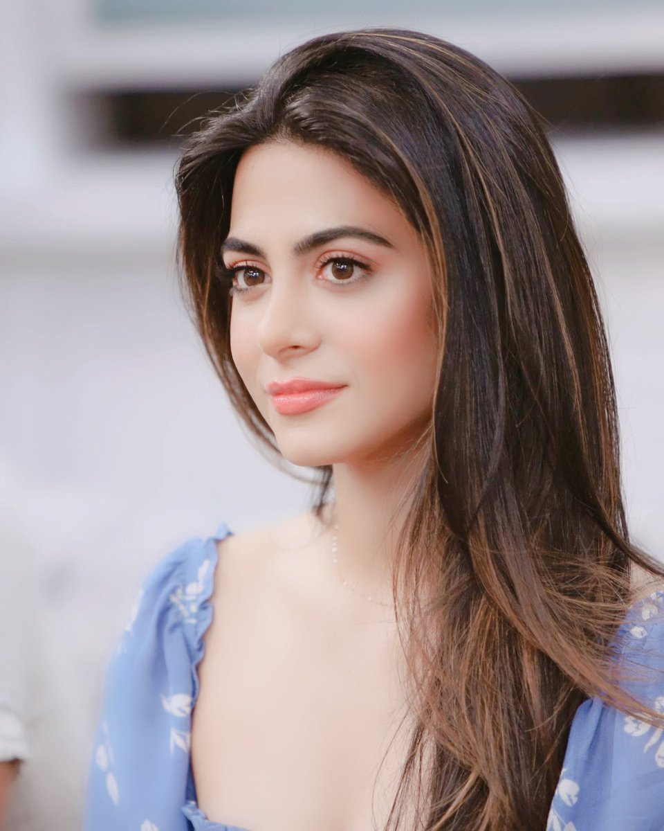 Throwback to <a href="/EmeraudeToubia/">Emeraude Toubia</a> doing press for #LoveintheSun because I miss her so much 🍬☀️