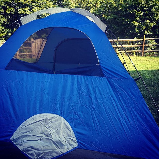 KaitSqua_'s tweet photo. If you have a tent, can you add an extra room in your house description? #ithinkso #campingorglamping #sparebedroom https://t.co/XVoKRnx8em https://t.co/d44cL8szI2