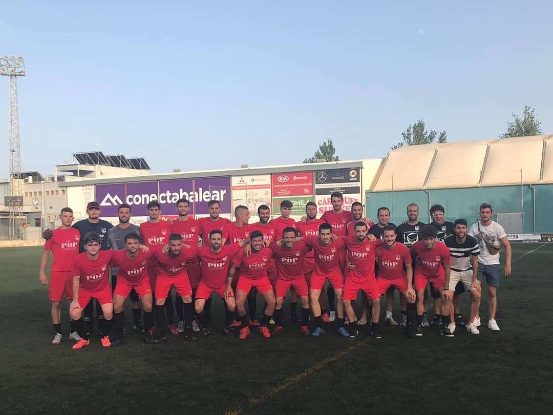 InterManacor's tweet photo. 💪🔴⚫ Ahir vàrem completar el quart partit de pretemporada: @intermanacor 5-1 @CE_ARTA.

Seguim amb bones sensacions ☑️ i agafant la millor forma física possible 🏃. Queda menys perquè comenci lo bo!!! 🔜😍

#InterSomTots #ForçaInter 🔴⚫🔴 https://t.co/GQPN05Jimy