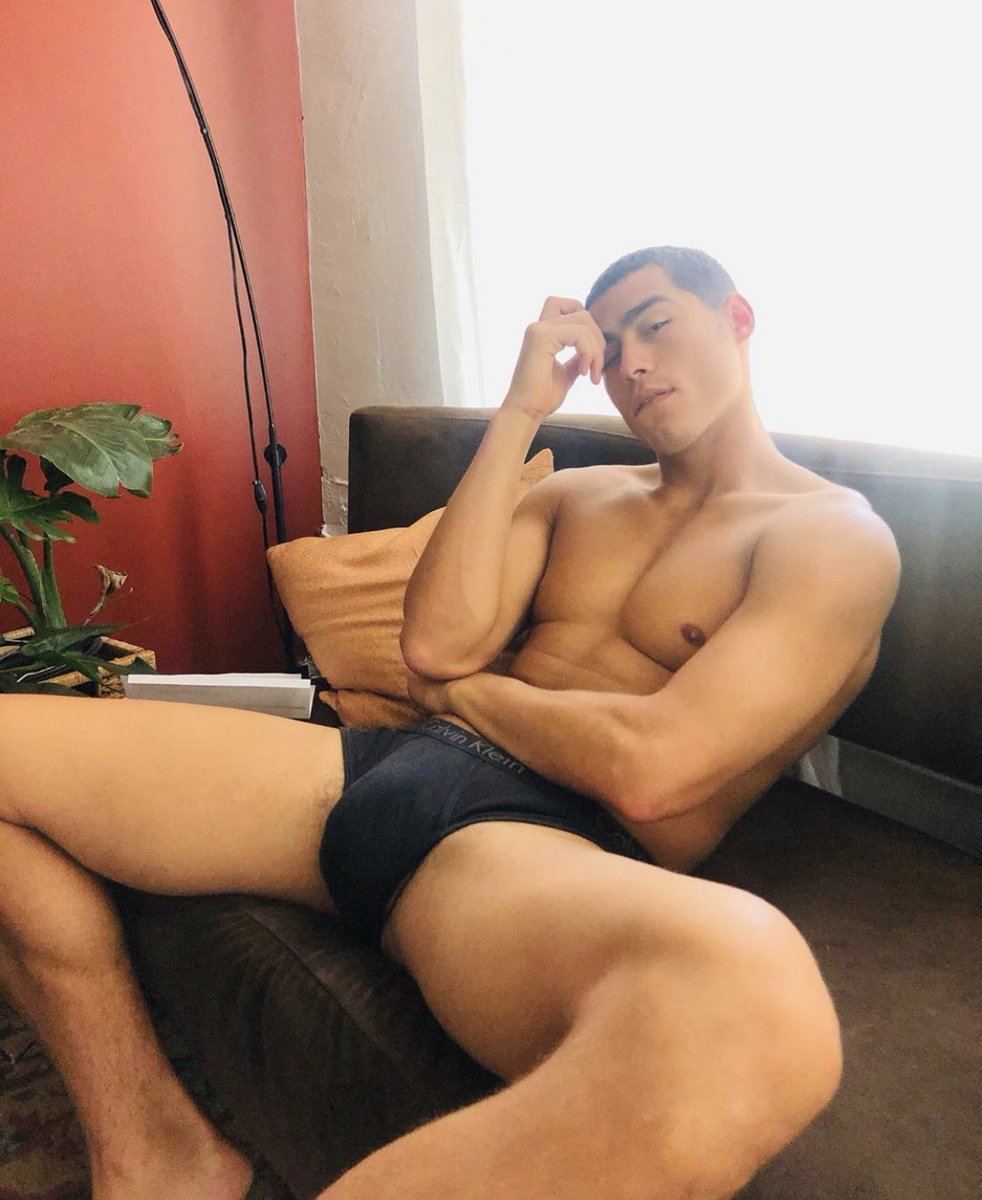 MENSLUST's tweet photo. insta : bigjordy https://t.co/xoKcip2eq6
