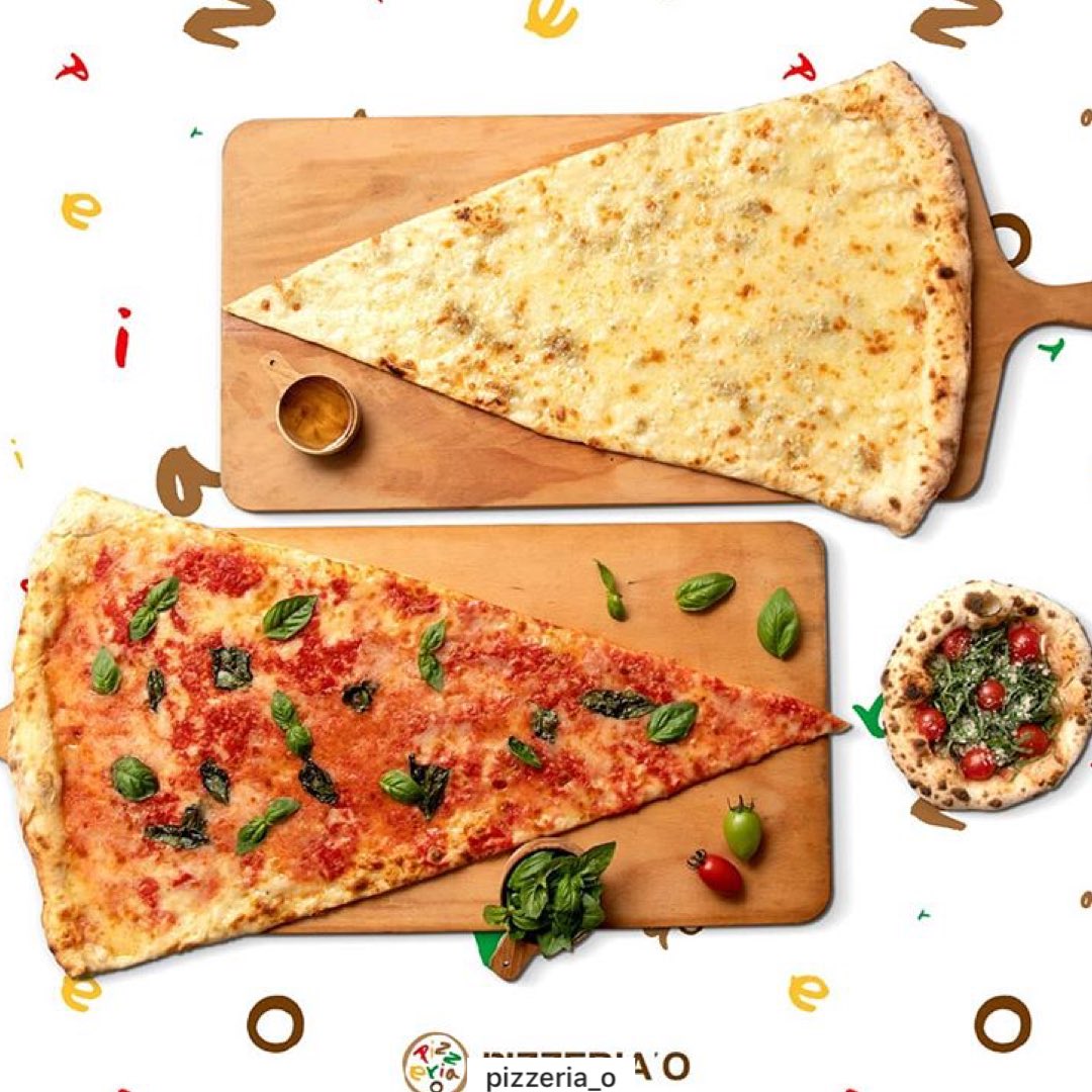 TippyKor's tweet photo. Pizzaria O โอ้โหนอกจากร้านพิซซ่านี้ดังในหมู่นักศึกษาย่านแทฮังโนแล้ว บังเอิญเจอว่าคือร้านที่ kyuhyun #superjunior มาบ่มวิชานวดแป้งเรียนทำพิซซ่าเพื่อไปโชว์ฝีมือใน #kangskitchen3 อยากไปลองเจ้าพิซซ่าคังโฮดงขนาด 60 cm ในรายการเลย #รีวิวเกาหลี @Review_korea
📍 https://t.co/lIzmeJHaPo https://t.co/MIgsQILQ7u