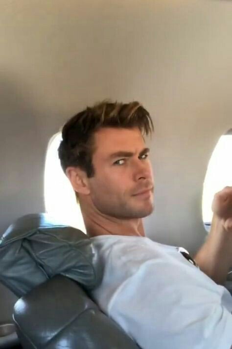 Happy birthday our pretty Chris Hemsworth     