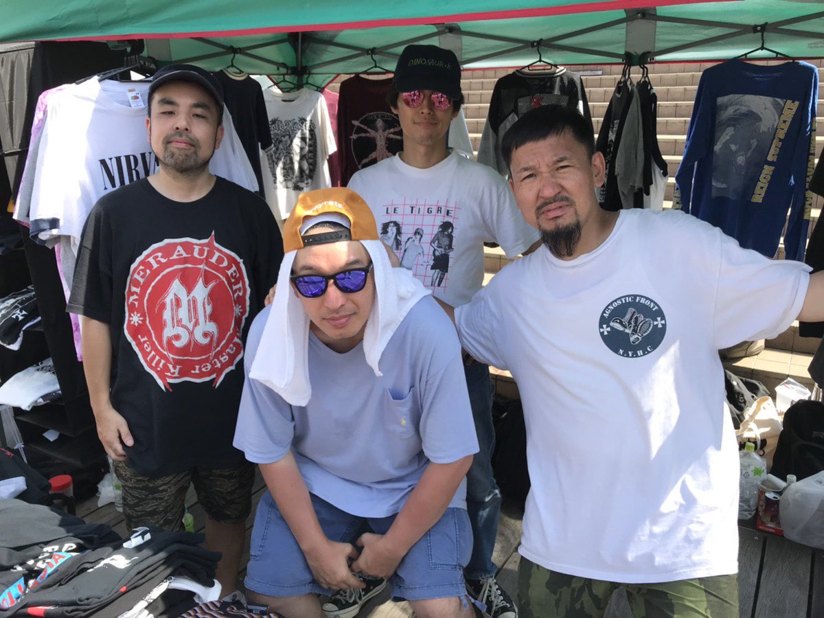 god168's tweet photo. Osaka @fleatime_official 👨👨👦📸Team merchdig👘来て良かった🌞
貴重な機会をくれた @SANDMAKOTO にBig THX!!
#fleatime #merchdig #retribution178 https://t.co/X6bcLKyy3x