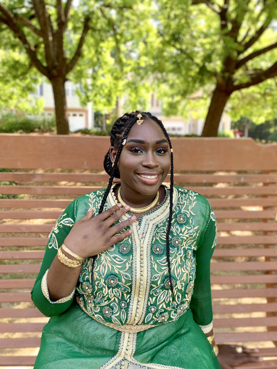 African gyal you see the jewels on my neck ✨ #EidMubarak #BlackoutEid #SunjTobaski220