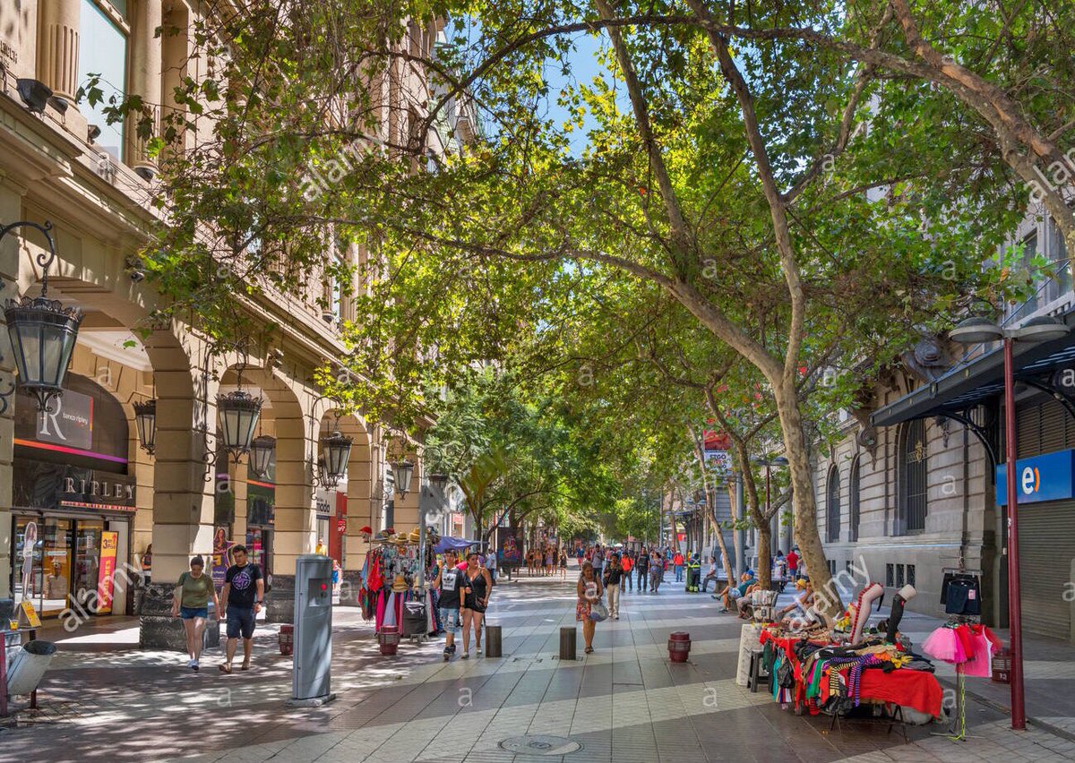 sebastian_gray's tweet photo. @BrentToderian The wonderful “paseos” in downtown Santiago, Chile: https://t.co/Y0BRhXOAWT