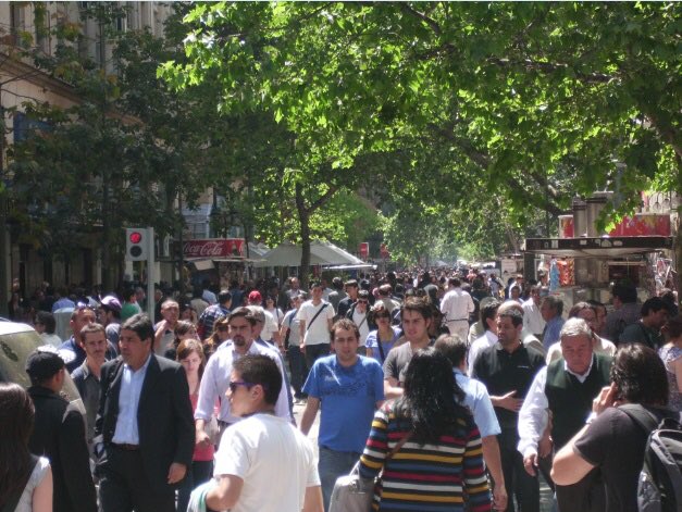 sebastian_gray's tweet photo. @BrentToderian The wonderful “paseos” in downtown Santiago, Chile: https://t.co/Y0BRhXOAWT