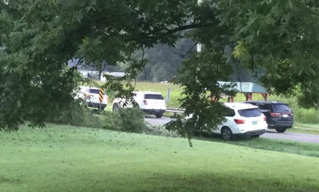 kimnorfleet's tweet photo. TBI and other agencies searching in the Graves Ave area of Henning. https://t.co/NqlY80Xv1d