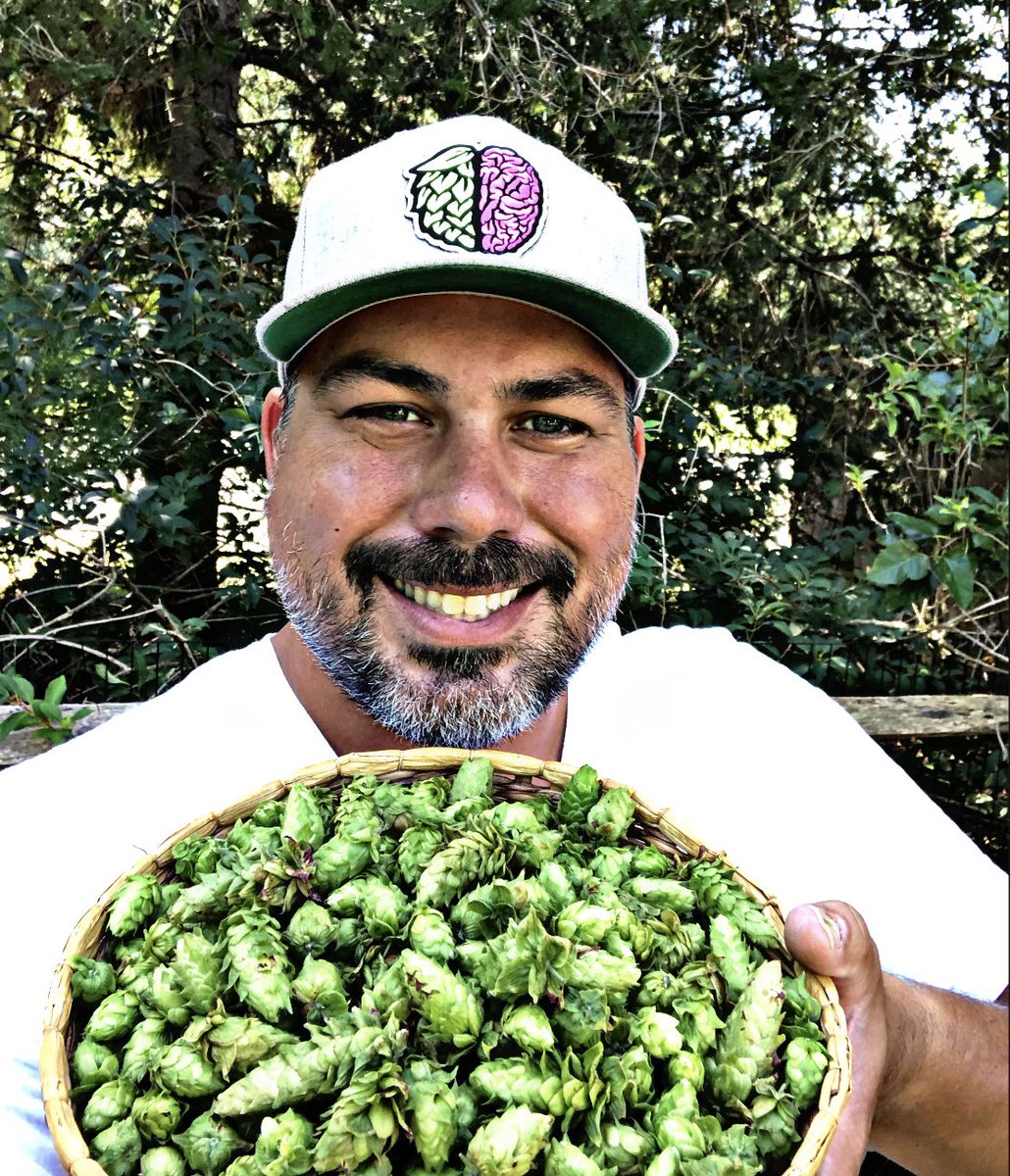 tommyk1029's tweet photo. Crafting our best life at White Pine Hop Farms! #jerseyfresh #hops #humuluslupulus #cascade #homebrew #homebrewing #homegrown #backyardhops #twphops https://t.co/aPKxm6uHJF
