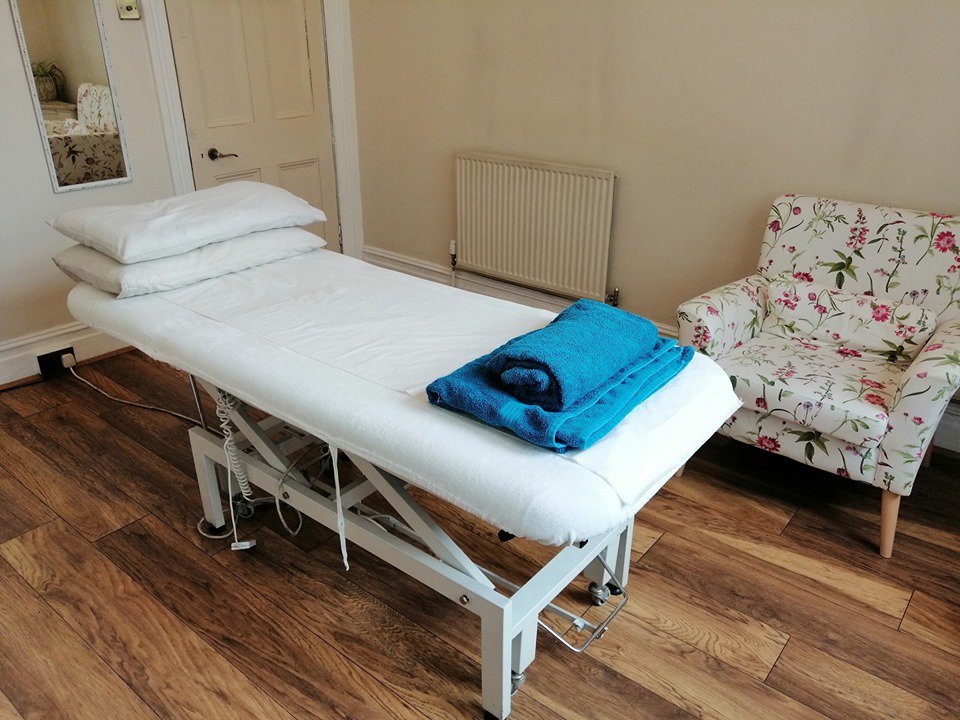 SportsMassage74's tweet photo. Massage treatments available next week in #Holborn as well as #mobilemassagetreatment in #London
https://t.co/Tb3hw9j9N5
#sportsmassage #sportsstretching #AdvancedMET #advancedmassagetherapist #holbornstation #mobilemassagetreatment #massage #deeptissuemassage #neckpain https://t.co/V7m5xYlDxo