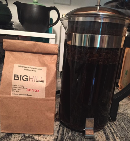PrimulaProducts's tweet photo. May the coffee be with you.
📷: @thenicedrinksinlife
#frenchpress #coffeepress #primulabrew #perfectdailygrind #specialtycoffee #manmakecoffee #manualbrewonly #coffeetime #caffcult #peoplebrewcoffee #baristadaily #instacoffee #coffeeoftheday #coffeesesh #mycoffeecode https://t.co/dewoPLs7Xr