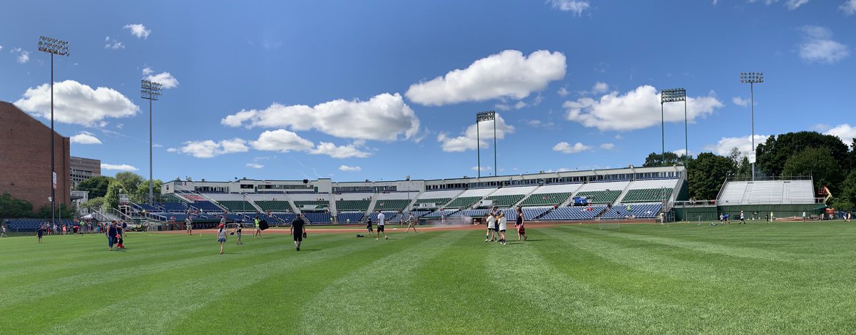 CameraChandler's tweet photo. Different point of view 😍 @PortlandSeaDogs #nofilter #beautifulday #GoDogs https://t.co/pRAicB8AjZ