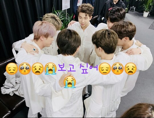 DeviBTS136's tweet photo. @BigHitEnt μ μ¬μ΄ BTSπ
ν΄κ°κ° κΈΈλ€λ©΄ μ λ§λ³΄κ³ μΆμ΄μπ
β€πμ¬λν΄π
πμ¬λν΄ μ¬λν΄ μ¬λν΄ μ¬λν΄ μ¬λν΄ μ¬λν΄ μ¬λν΄ λ°©νμλ
λ¨π
#AkuSangatMerindukanmu(IMissYouSoMuch)(λλ¬΄λ³΄κ³ μΆμ΄)ππ
#RestWellBTS
#DeviBTS https://t.co/30od5nbvF9