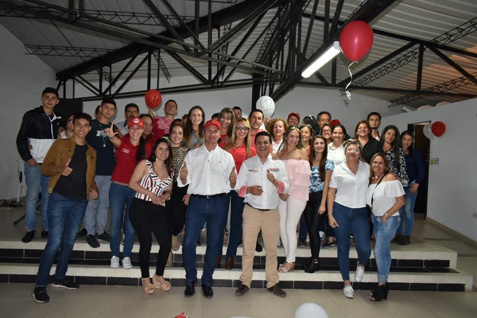 JUANC_NEMOCON's tweet photo. #NemocónSeMueveConEl🚩L59
Ayer estuvimos con nuestros amigos Mario Villegas y su equipo de trabajo 🚩L17, con el concejo de Fusagasugá y con #ESCONALEJO Alcalde.
#micandidatoasamblea @JUANC_NEMOCON
#UnLíderConExperienciaParaCundinamarca #ConNemocónDeUna! 🚩L59 https://t.co/tjZU7kjcSN