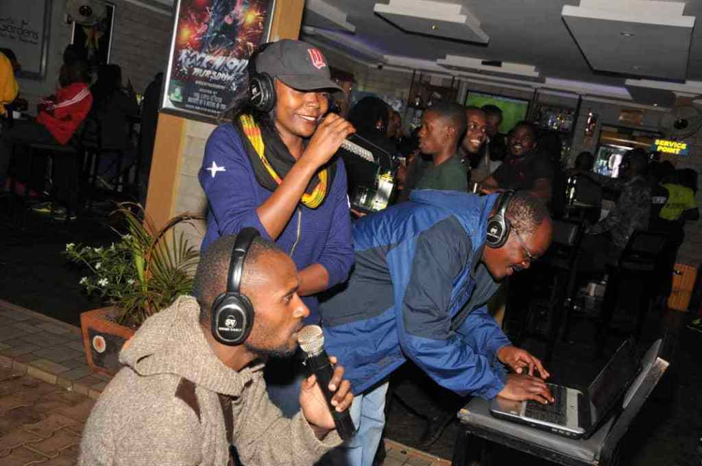 ChimpReports's tweet photo. Silent Disco Rule Over Kampala Night Life
#AlmostFamousDJs #SilentDisco https://t.co/0XBZsbrfGK https://t.co/m426YJRrEE