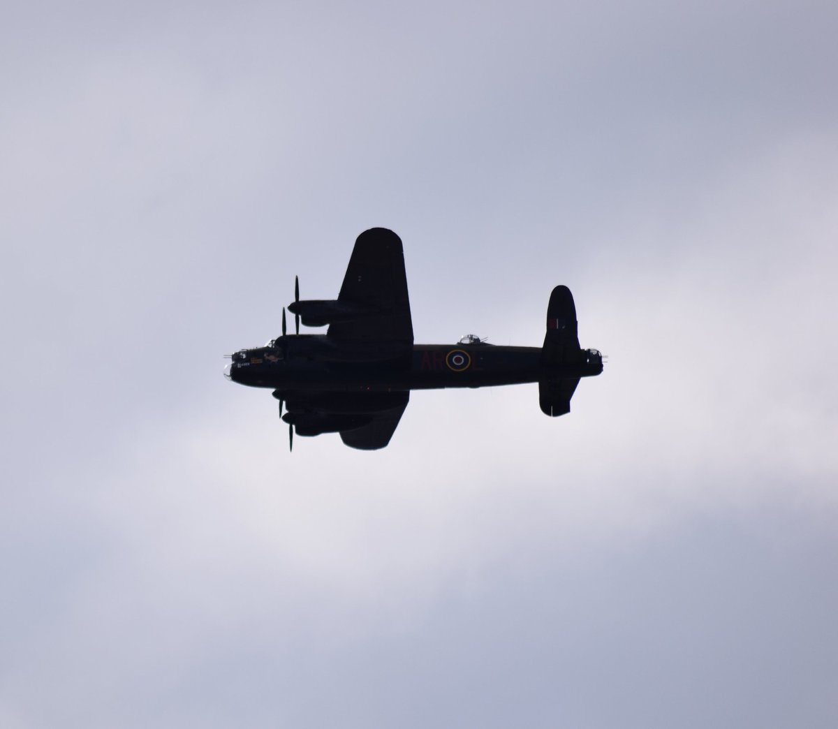 Great view today of the #lincolncathedral flypast @RAFBBMF @LincsLive @thelincolnite @looknorthBBC @LincsCathedral