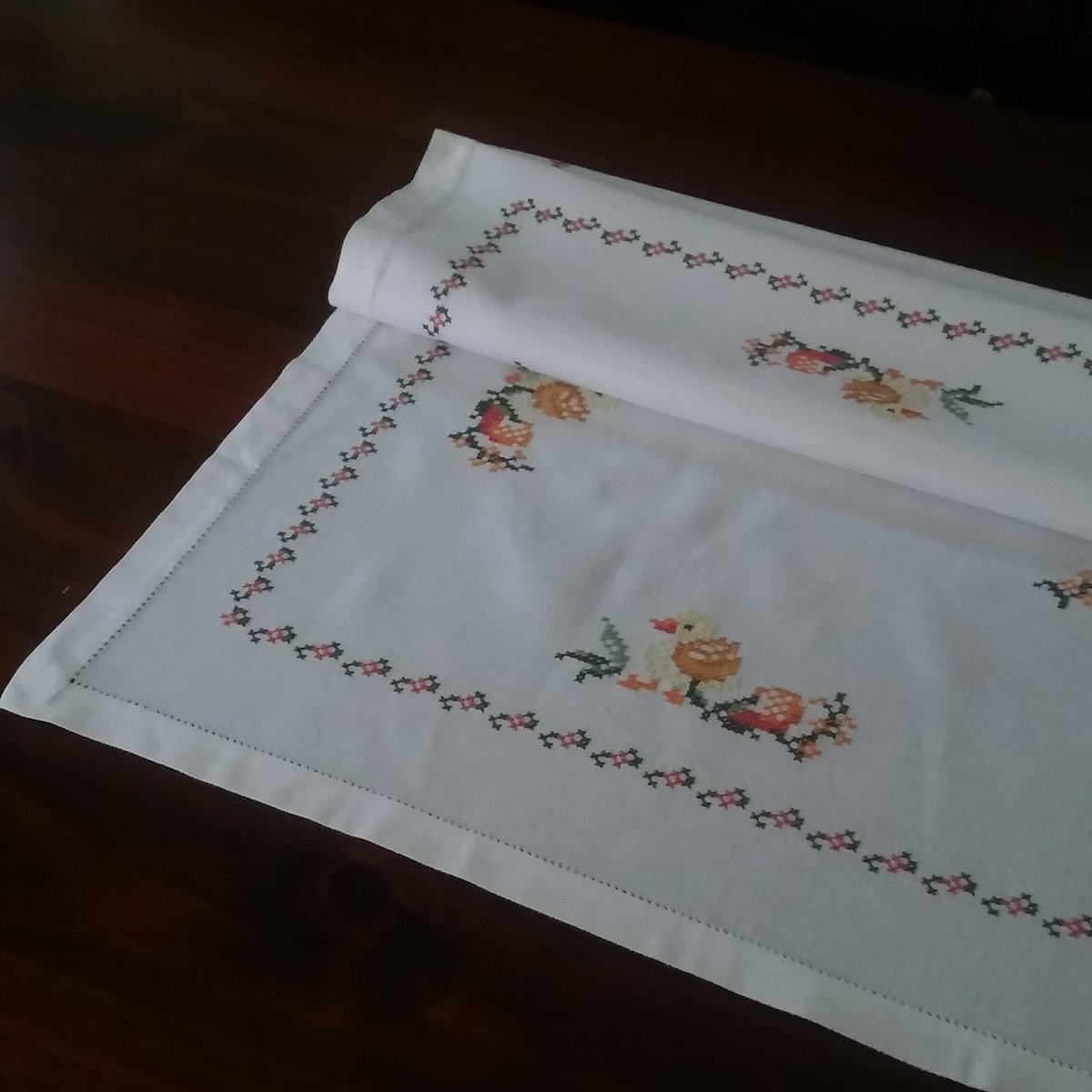 TwoSistes's tweet photo. Excited to share the latest addition to my #etsy shop: 31”Natural linen tablecloth small Hand embroidery table cloth cover Farm house rustic place mats décor vintage Vin003 https://t.co/uTO5CyNIVG #housewares #white #birthday #easter #square #yellow #cotton #linentable https://t.co/KH4tUlaoAo
