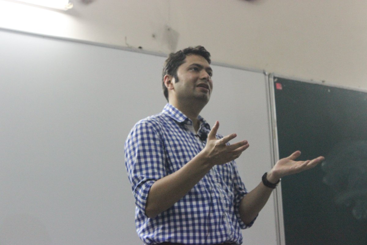 tiss_hrmlr's tweet photo. Digitalization is defining organizations these days. The engagement session conducted by @JoshiBhrigu, HR Director, MakeMyTrip was on 'Digital HR'. He discussed various business models and ways in which HR is leveraging technology in different industries.
#LifeatTISS #DigitalHR https://t.co/DgsJ2EH9gY