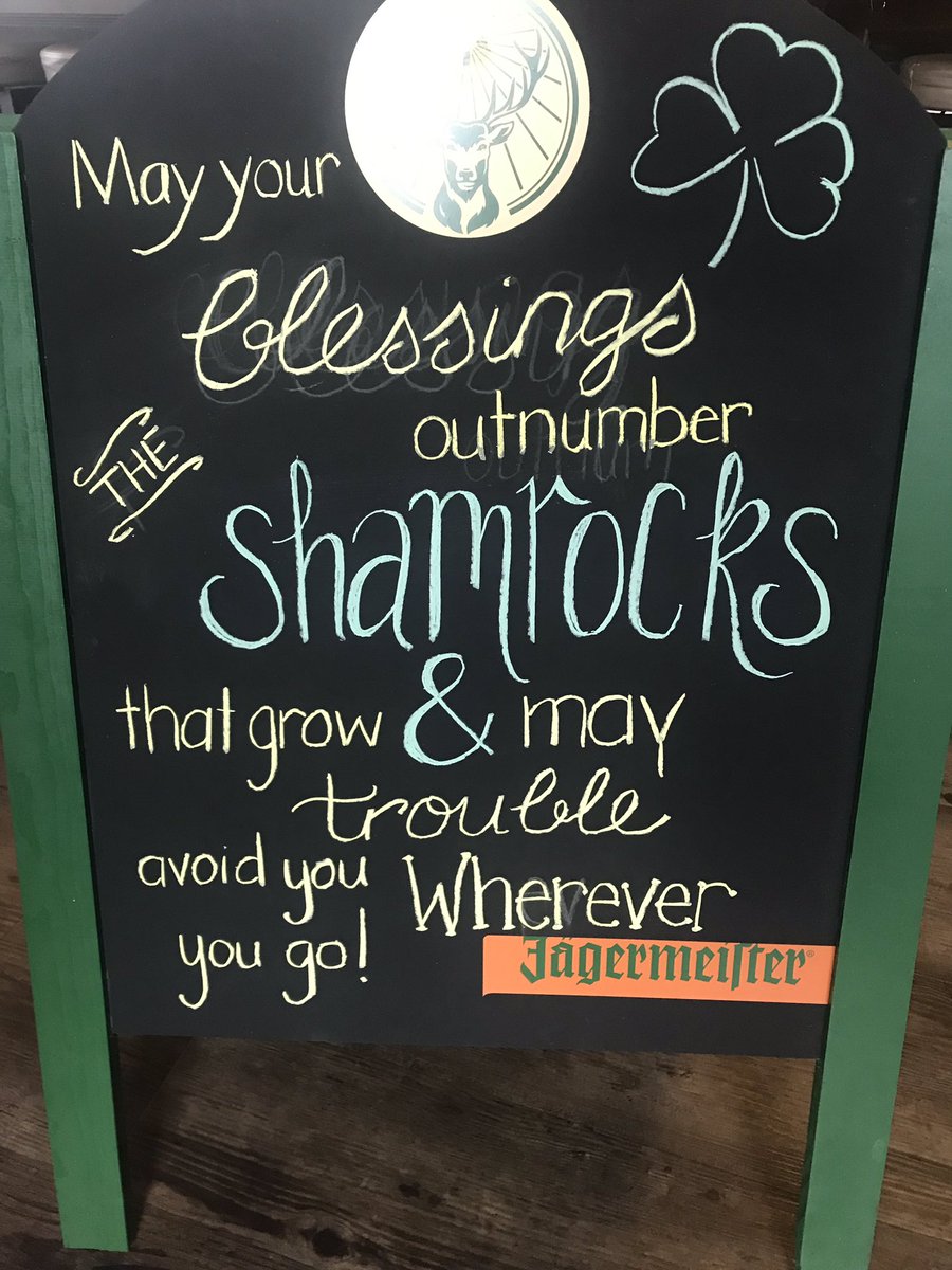 It’s Sunday! Start the new week off with one of our signature Caesar’s. Also on special: Fat Tire, Innis &amp; Gunn Original, and Somersby Cider.  Happy hour specials from 3-6 and 9-close. Have a great week! 
#sunday #yycnow #yycpubs #yyceats #yycbusiness #yycbars #ceilisroyaloak