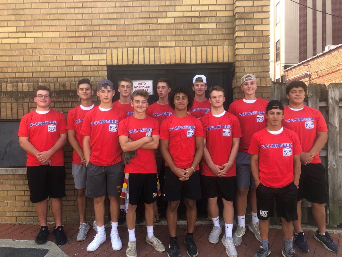 WCEastFootball's tweet photo. S/O to the 30+players for their participation in one of our Organized Community Activities. They assisted the Chamber of Commerce in setting up for the Twilight Bike Classic. Excellent work men!
#vikingpride #riseasONE #buildtheboats
@WCEVikings @WestChesterASD @SaraMMissett https://t.co/RX0XA1lwKx