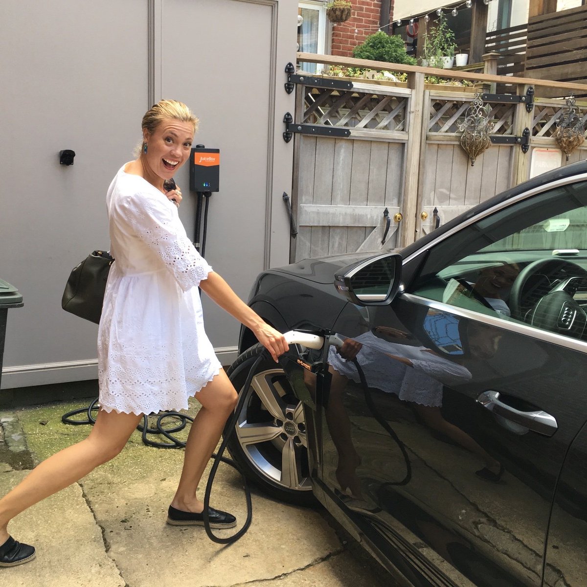 NoyaFieldsOrg's tweet photo. Yep... @NikkiNoya plugging in, we have officially gone electric #AudiEtron #ElectricVehicles #NoMoreGas #FossilFree (or at least getting closer)... https://t.co/ggynLI5iLW