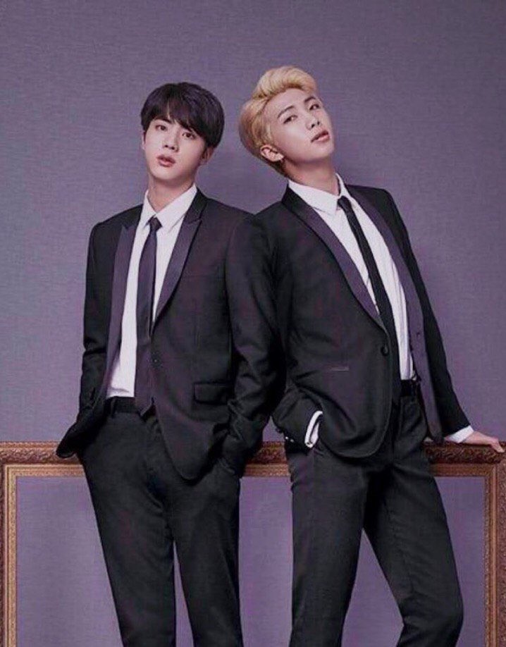 Bonus +1: Prosecutor Namjoon and defence counsel Seokjin cross swords in court, but the two friends go out for drinks when the case is over 