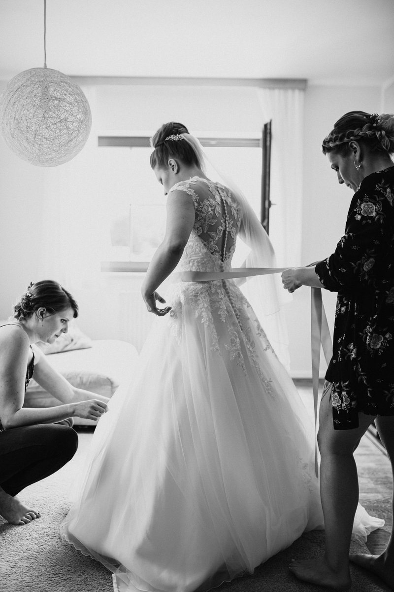 maddy_1704's tweet photo. I love to look back 😍 #MadMensWedding https://t.co/vj8SDHgc79