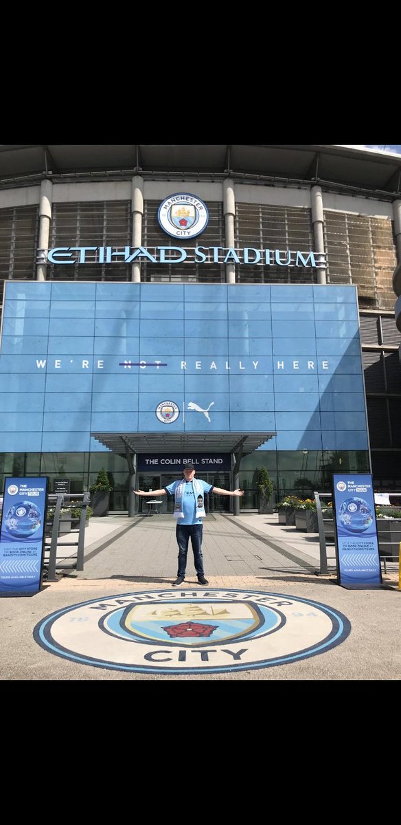 MPerppa's tweet image. Wow, I have been dreaming about visiting the Etihad since forever and I was offered a chance to fly here and obviously I had to go. This club is "MY THING" and I am a bit frustrated because I cannot describe by words how it felt to see the Etihad live and touch it...🔽