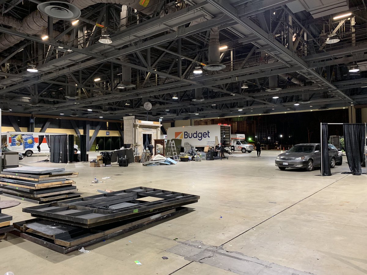 MidsummerScream's tweet photo. It’s a #SlashbackSunday look at the Hall of Shadows being taken down at the close of our biggest and best Midsummer Scream yet! #HallOfShadows #MidsummerScream https://t.co/UgYH6uxso8